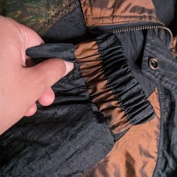 Lavon Vintage Brown Paisley Windbreaker Jacket – Retro Full Zip - Picture 5 of 9